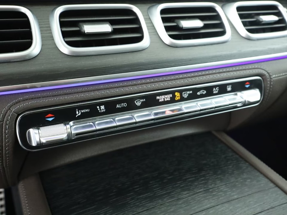 Mercedes-Benz GLS 400d 4MATIC AMG - foto 16