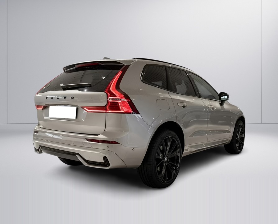 Volvo XC 60 B4 Ultimate Dark (3)