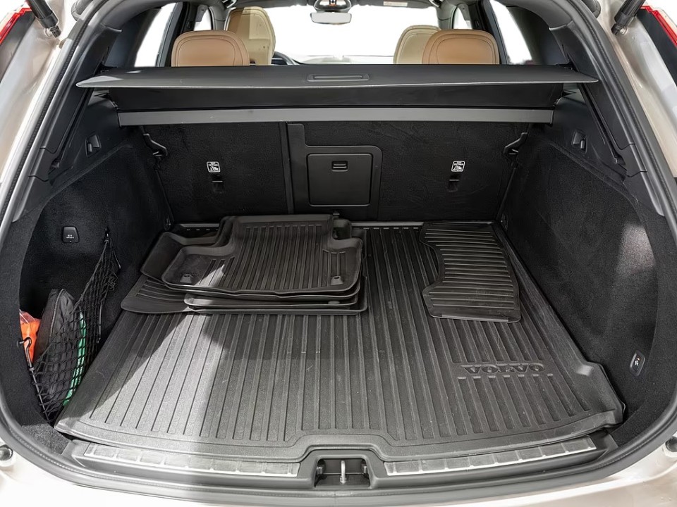 Volvo XC 60 B4 Ultimate Dark - foto 25