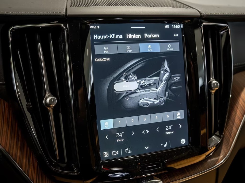 Volvo XC 60 B4 Ultimate Dark - foto 12