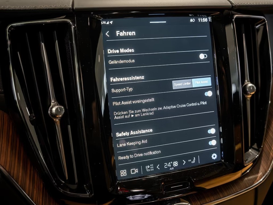 Volvo XC 60 B4 Ultimate Dark - foto 13