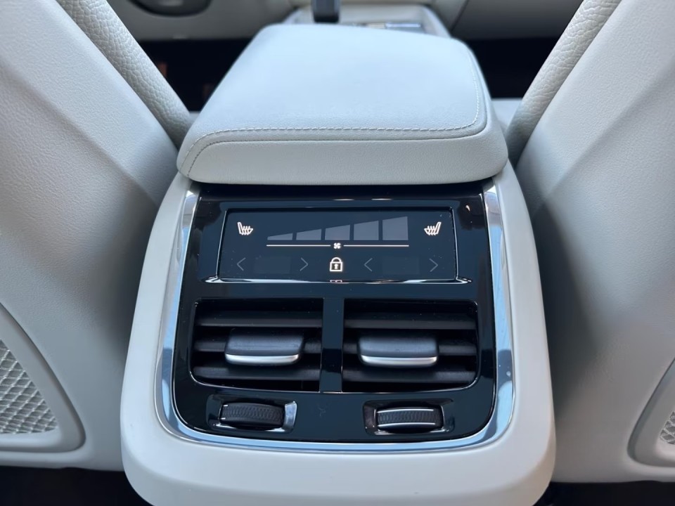 Volvo XC 60 B5 Ultimate Bright - foto 11