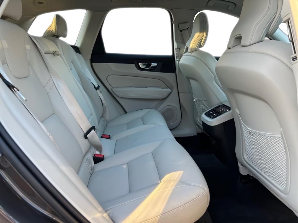 Volvo XC 60 B5 Ultimate Bright - foto 13