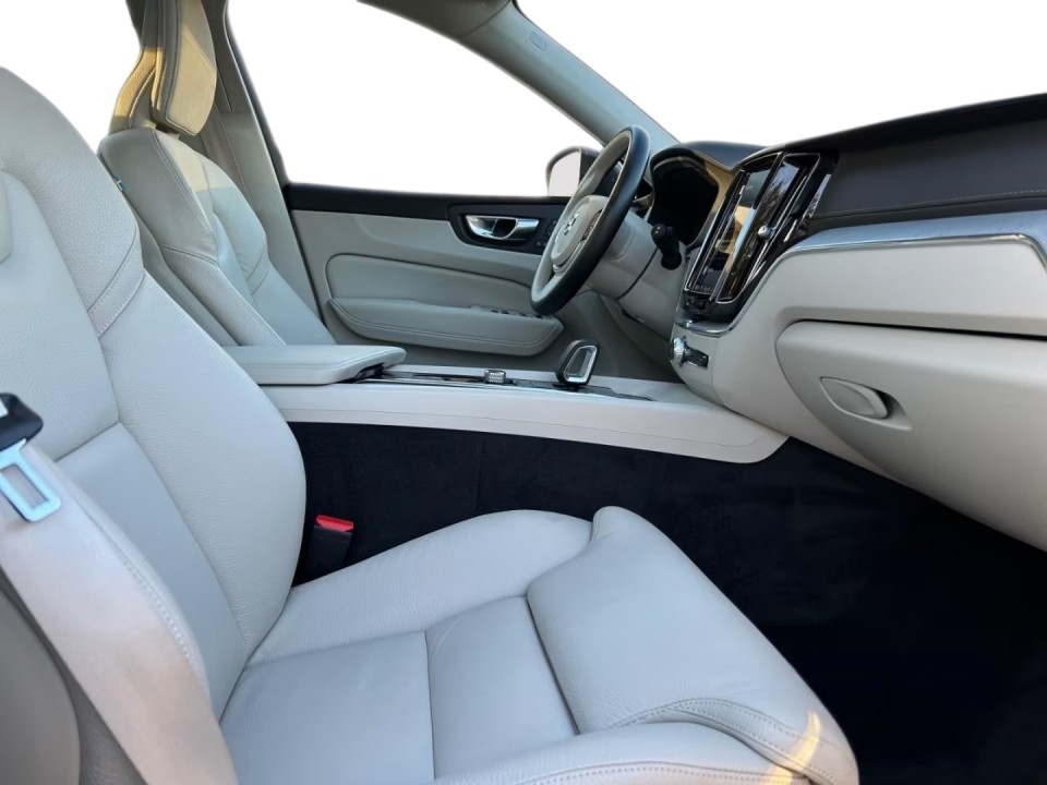 Volvo XC 60 B5 Ultimate Bright - foto 9
