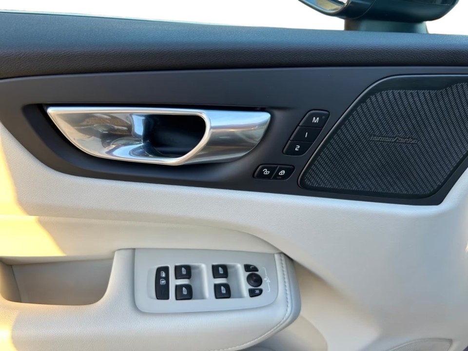 Volvo XC 60 B5 Ultimate Bright - foto 14