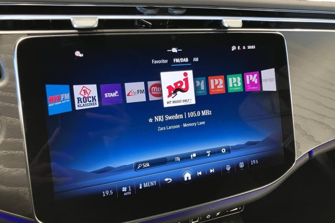 Mercedes-Benz E 400e 4MATIC - foto 19