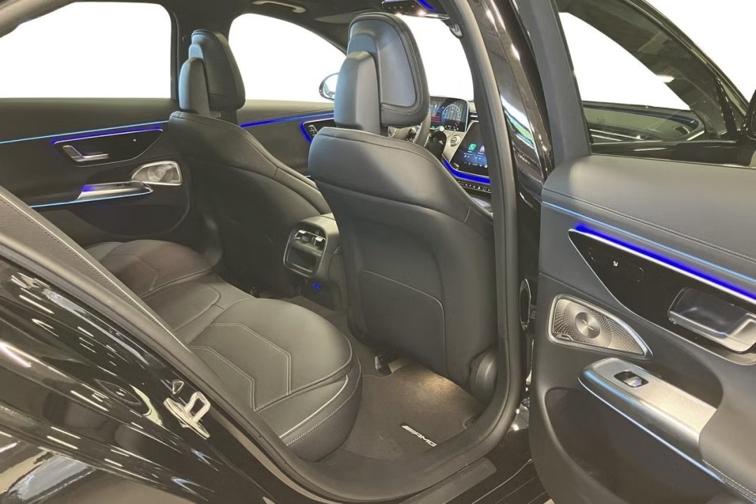 Mercedes-Benz E 400e 4MATIC - foto 24