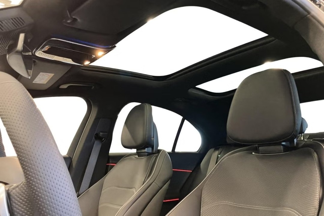 Mercedes-Benz E 400e 4MATIC - foto 23