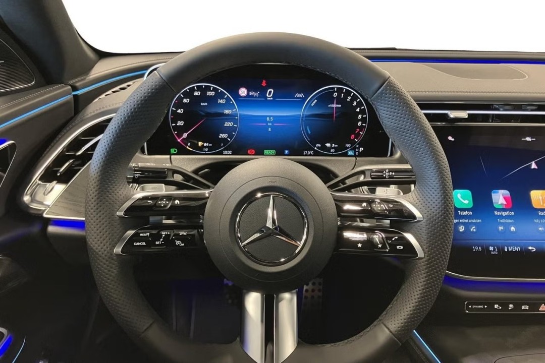 Mercedes-Benz E 400e 4MATIC - foto 8