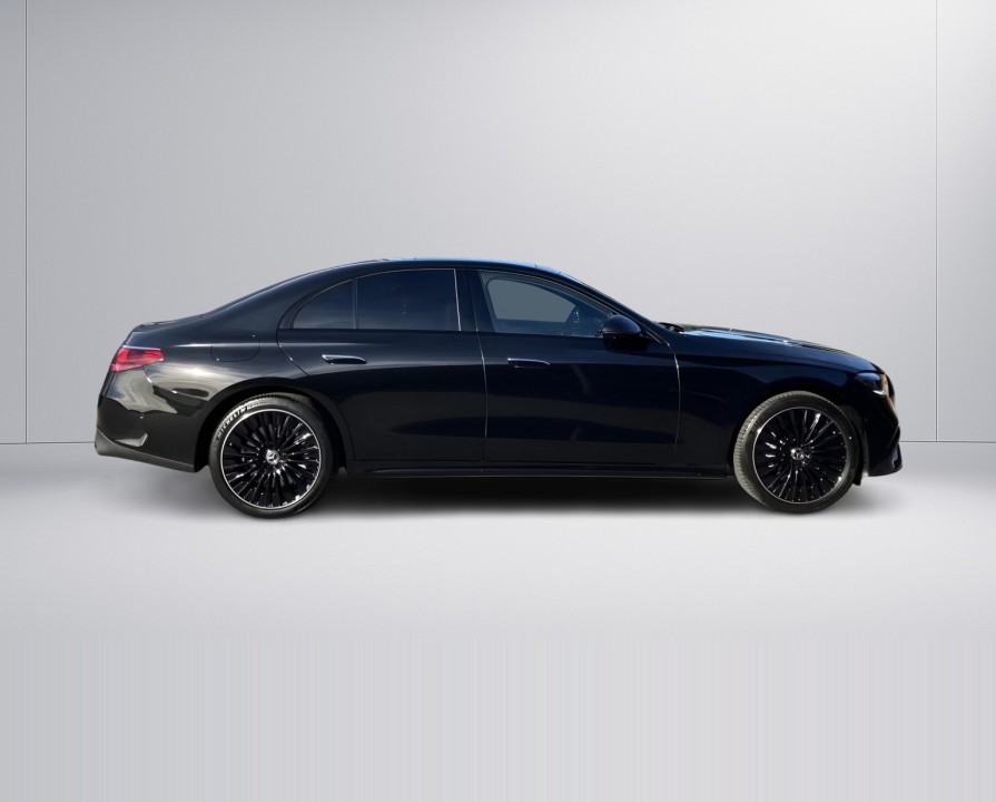 Mercedes-Benz E 400e 4MATIC (4)