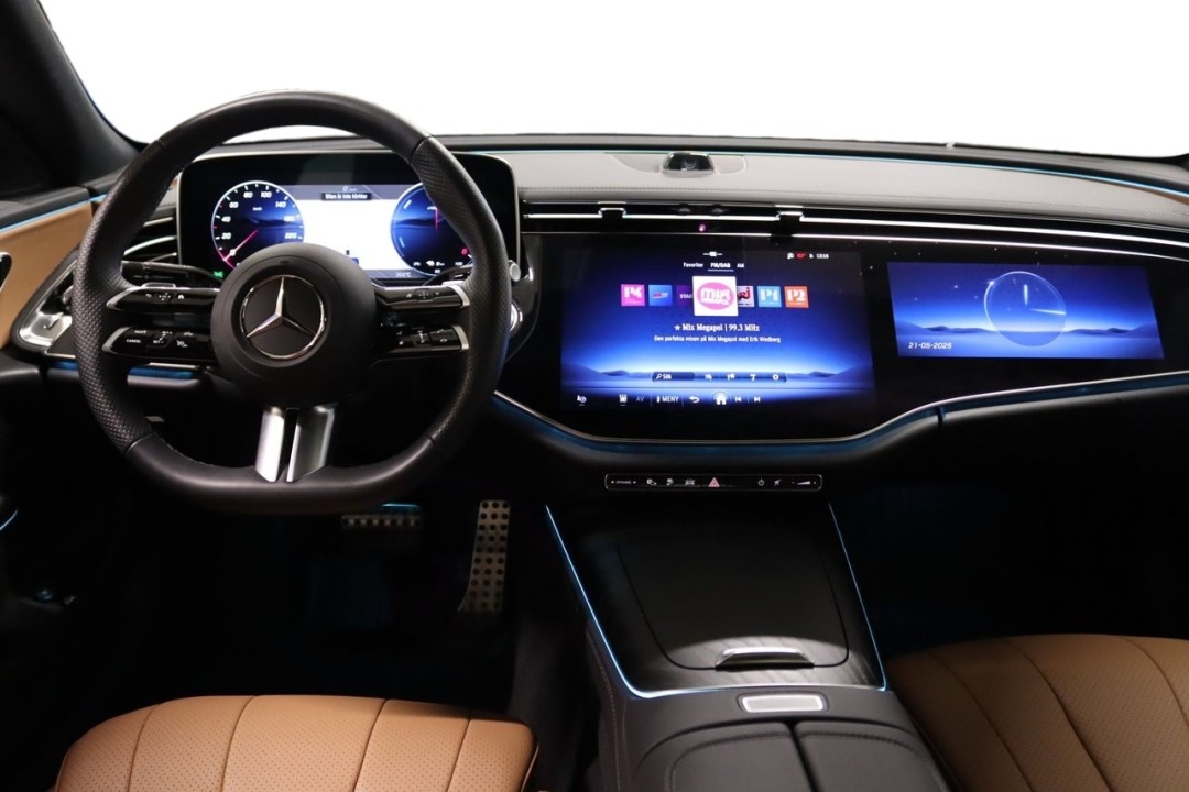 Mercedes-Benz E 300e 4MATIC AMG - foto 12