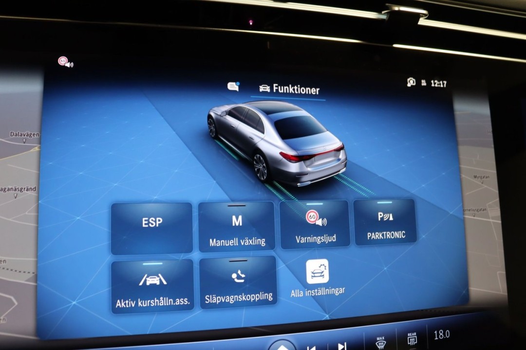 Mercedes-Benz E 300e 4MATIC AMG - foto 17