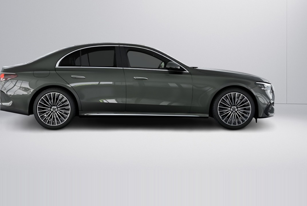 Mercedes-Benz E 220d 4MATIC AMG (3)
