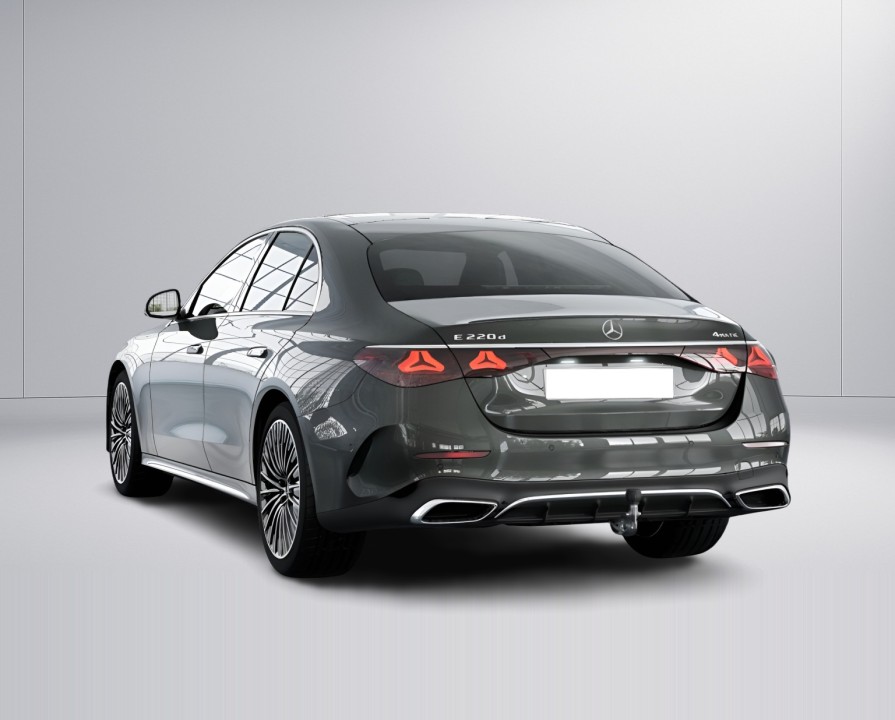 Mercedes-Benz E 220d 4MATIC AMG - foto 7