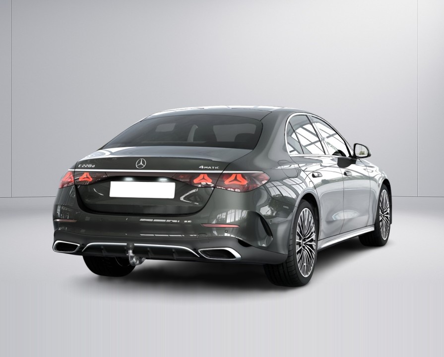 Mercedes-Benz E 220d 4MATIC AMG (5)