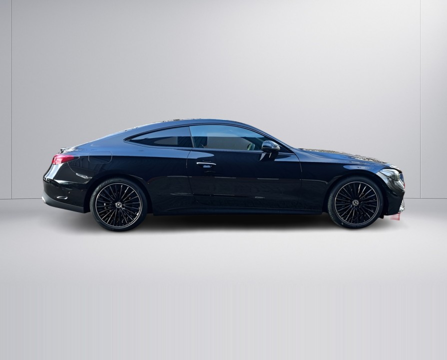 Mercedes-Benz CLE 200 (2)