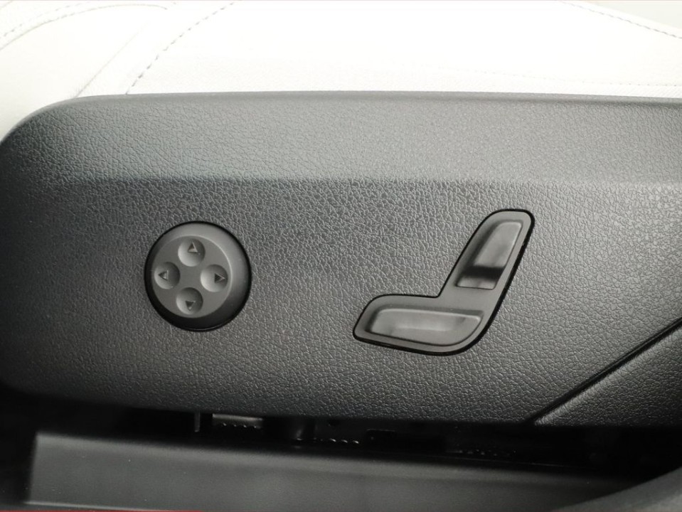 Mercedes-Benz GLC Coupé 200 4MATIC AMG Line - foto 17