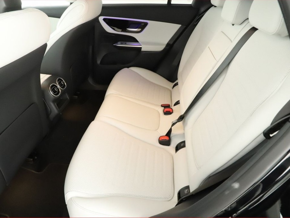 Mercedes-Benz GLC Coupé 200 4MATIC AMG Line - foto 8