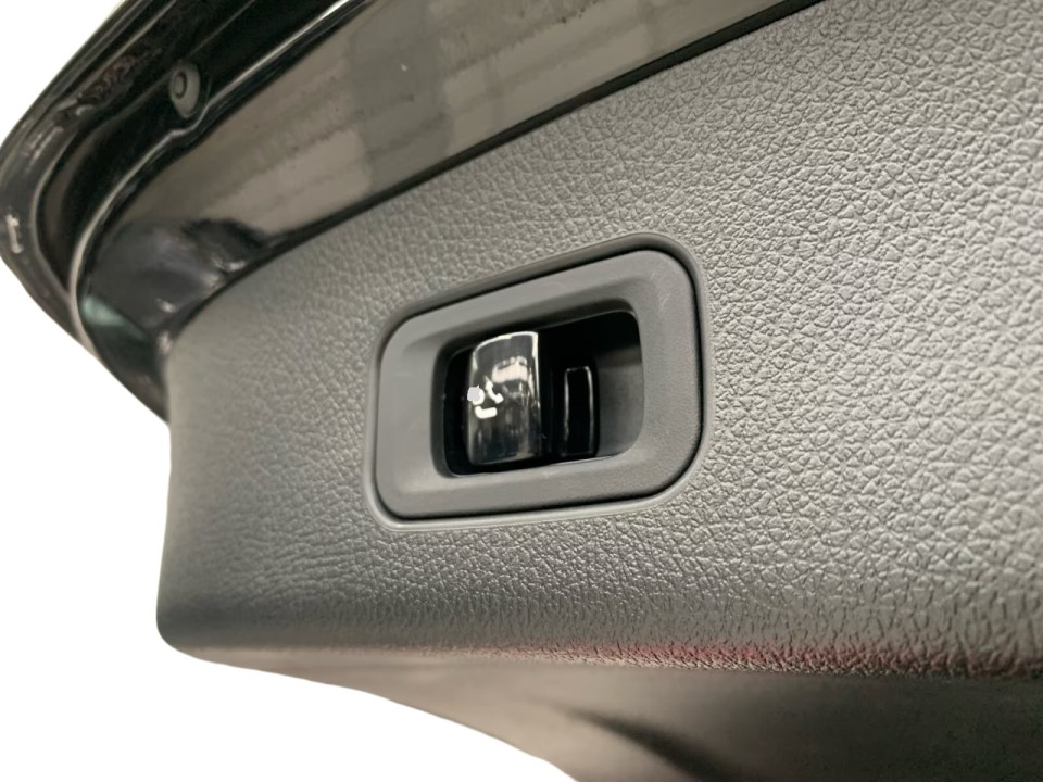 Mercedes-Benz GLC 200 4MATIC AMG Line - foto 12