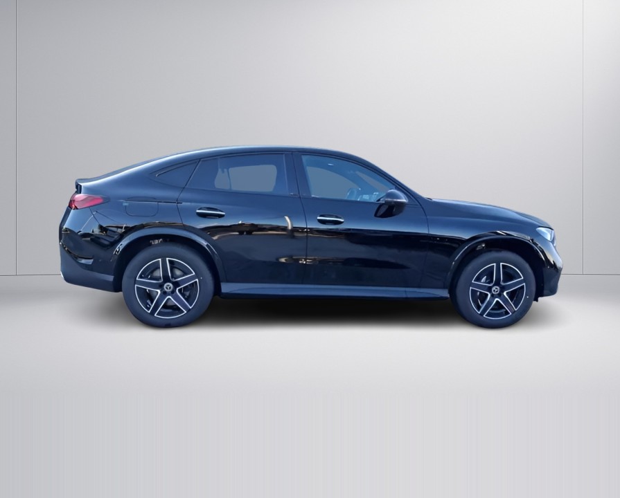 Mercedes-Benz GLC Coupé 300e 4MATIC (2)