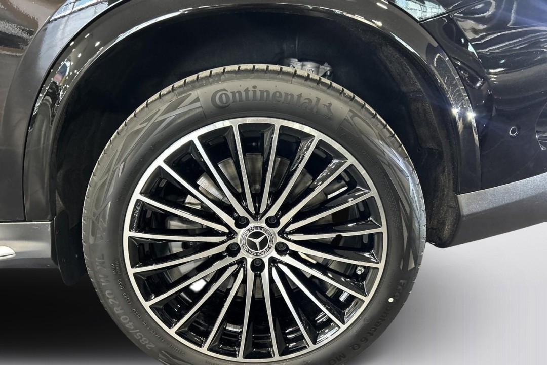 Mercedes-Benz GLC Coupé 300e - foto 11