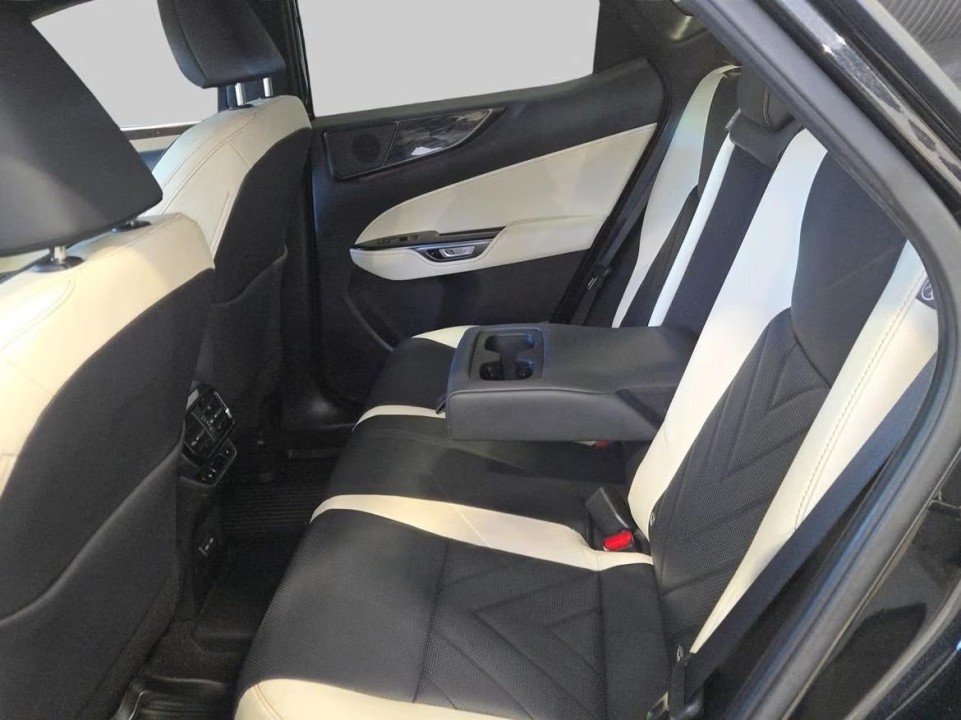 Lexus Seria NX 450h+ Executive - foto 12