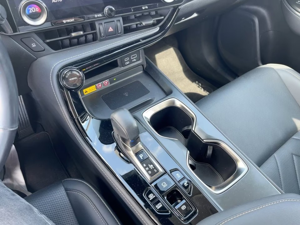 Lexus Seria NX 450h+ (5)