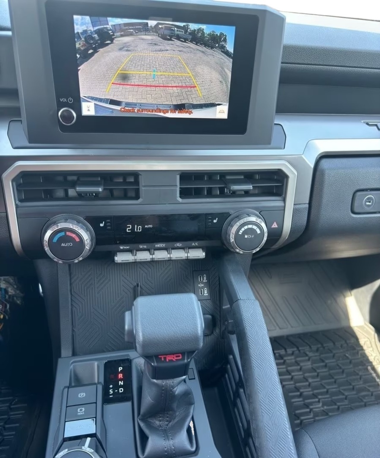Toyota Tacoma - foto 8