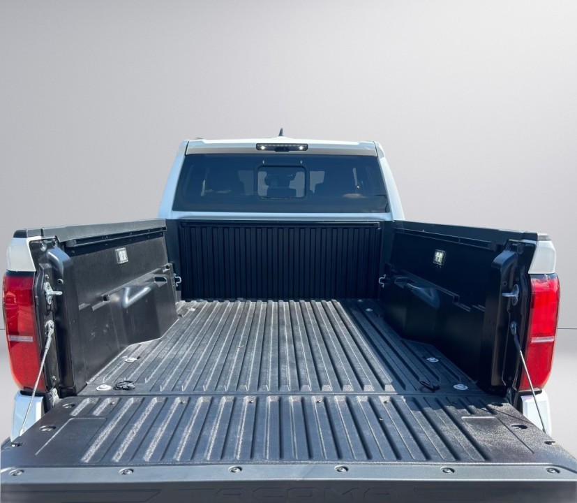 Toyota Tacoma - foto 14