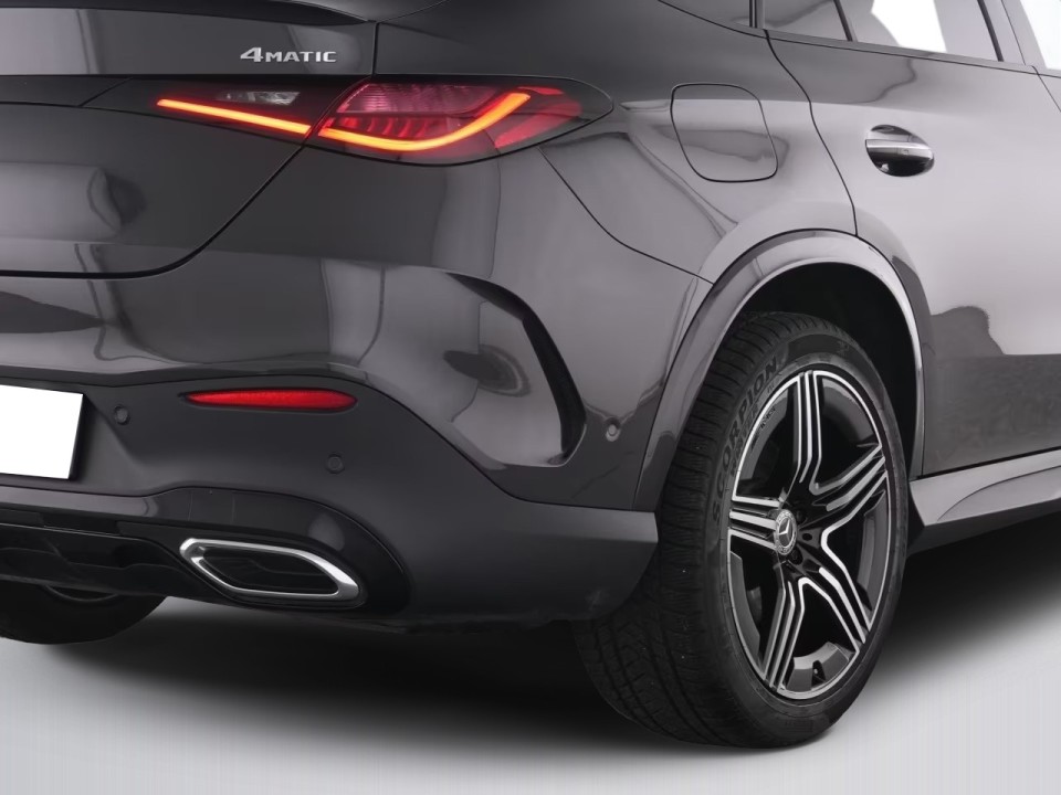 Mercedes-Benz GLC Coupé 300d 4MATIC AMG - foto 18