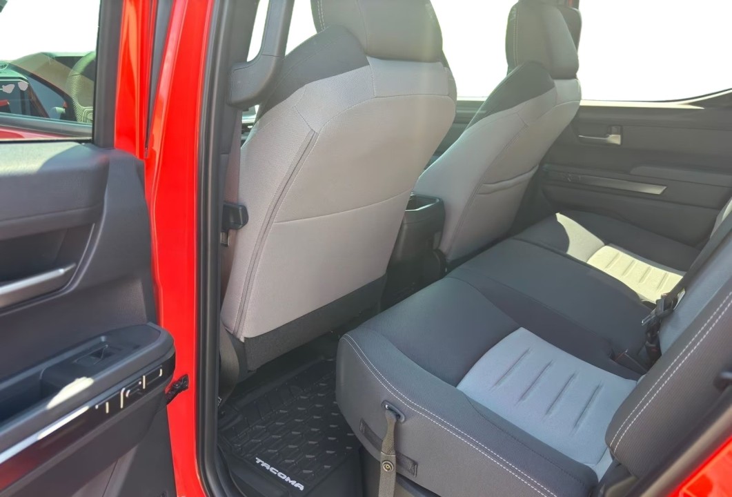 Toyota Tacoma - foto 6