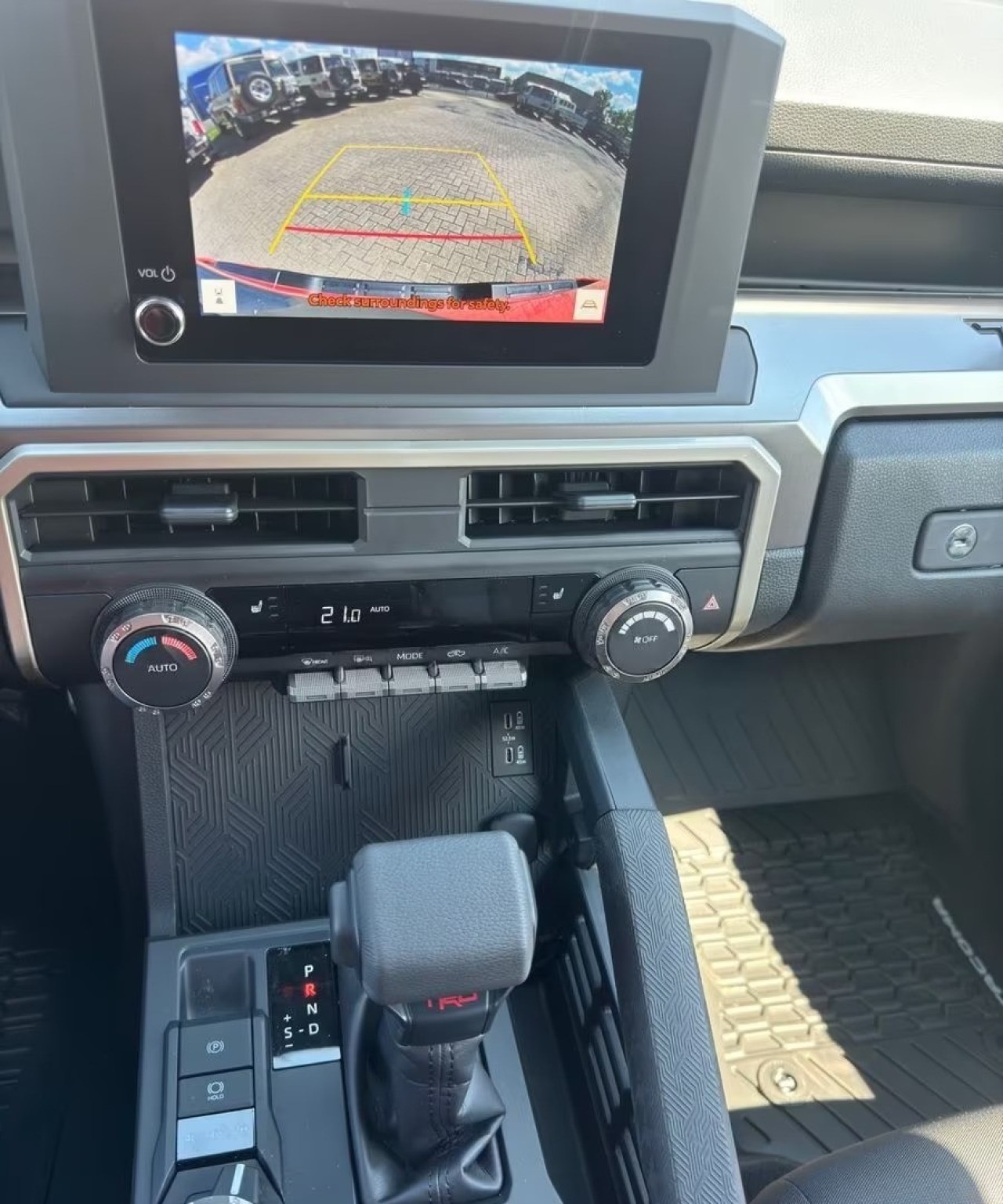Toyota Tacoma - foto 9
