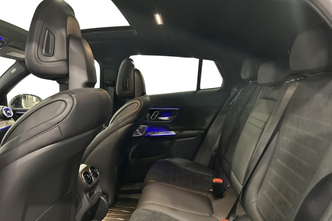 Mercedes-Benz GLC Coupé 300e 4MATIC AMG - foto 7