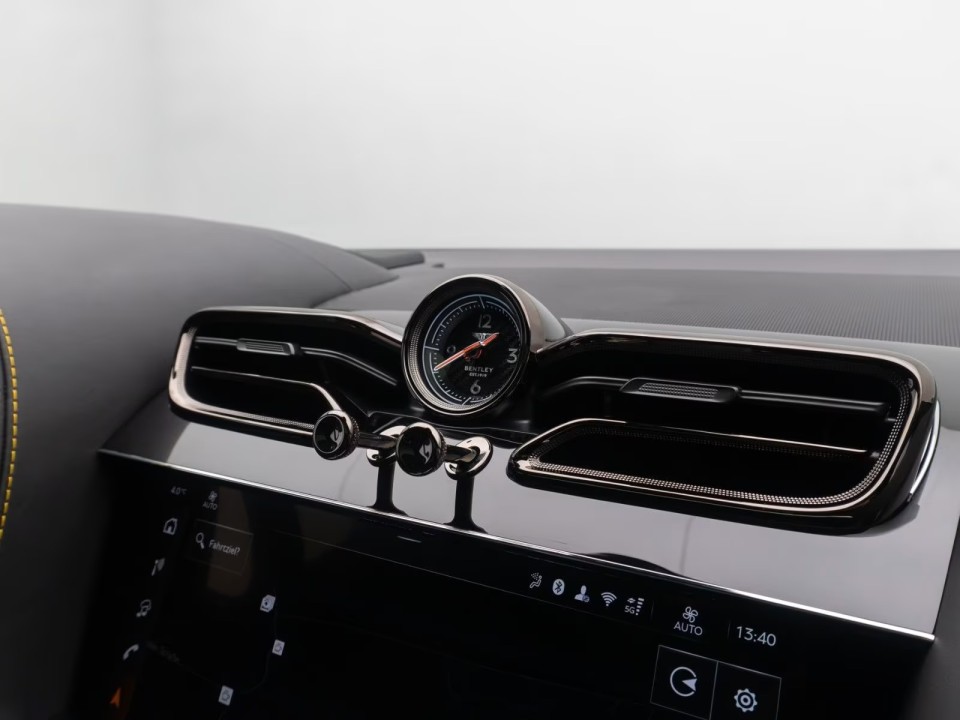 Bentley Bentayga - foto 30