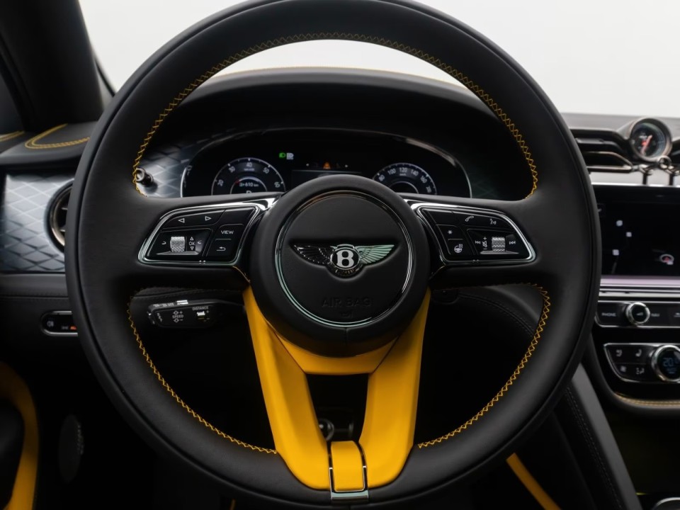 Bentley Bentayga - foto 13