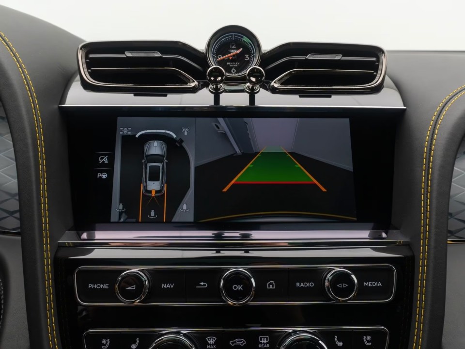 Bentley Bentayga - foto 29