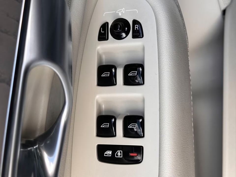 Volvo XC 90 T8 Recharge Core - foto 22