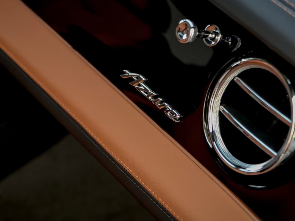 Bentley Bentayga - foto 24