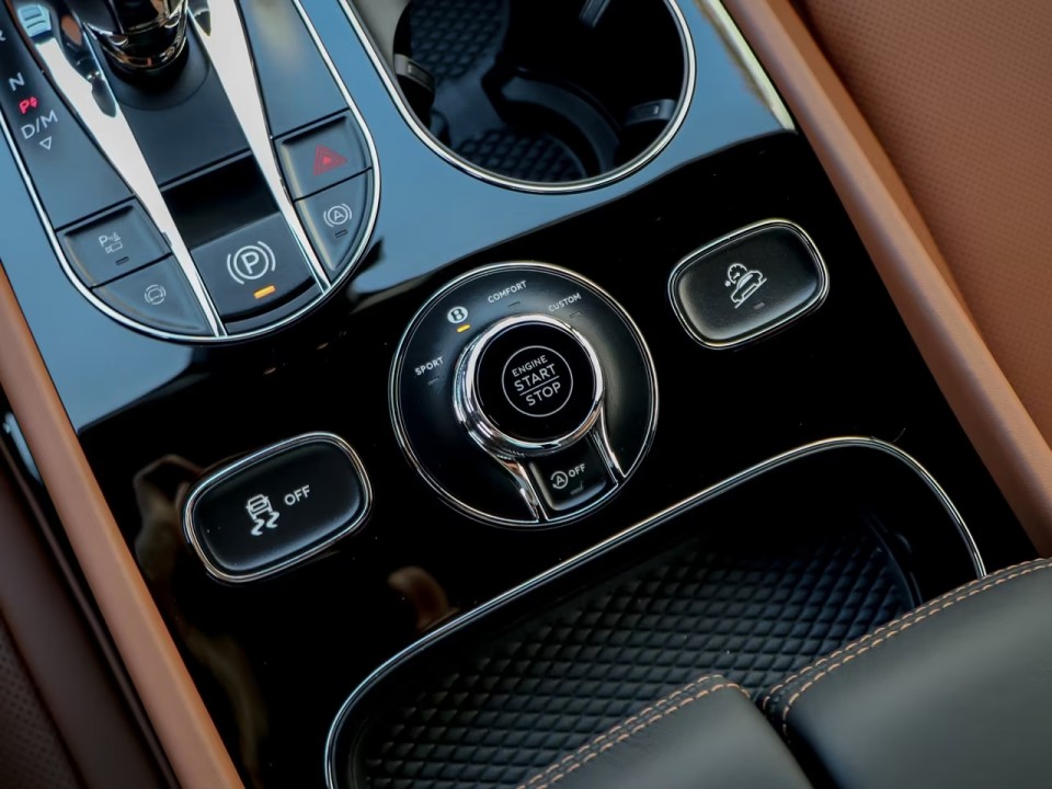 Bentley Bentayga - foto 25