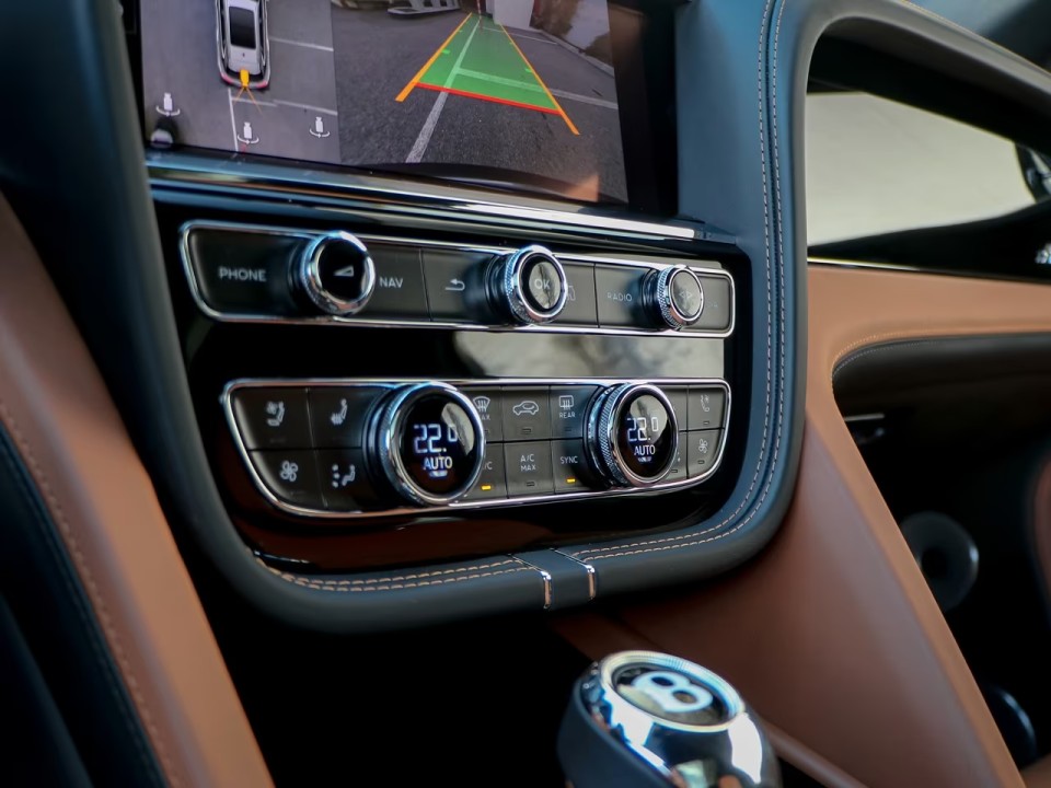 Bentley Bentayga - foto 27