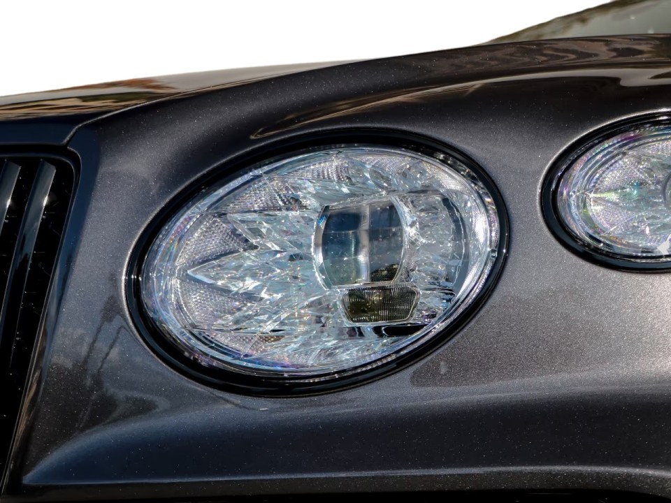 Bentley Bentayga - foto 38