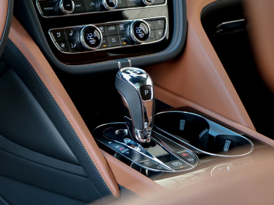 Bentley Bentayga - foto 17