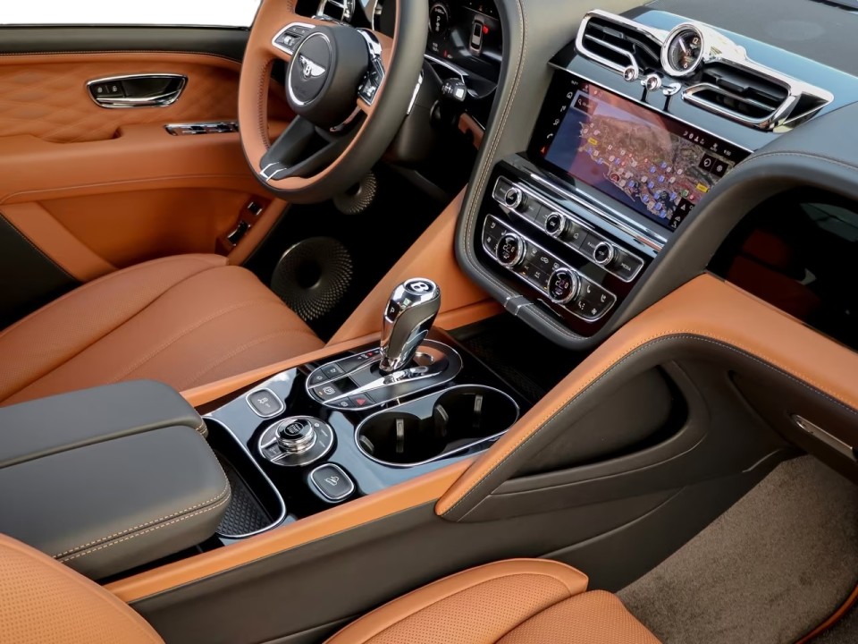 Bentley Bentayga - foto 14