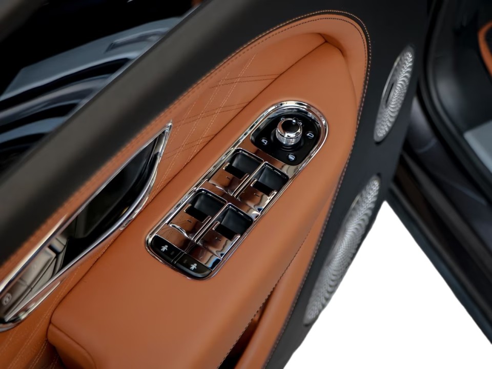 Bentley Bentayga - foto 30