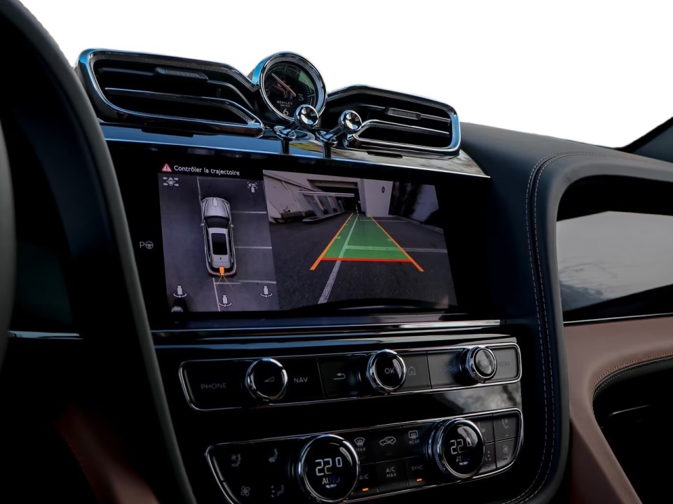 Bentley Bentayga - foto 34