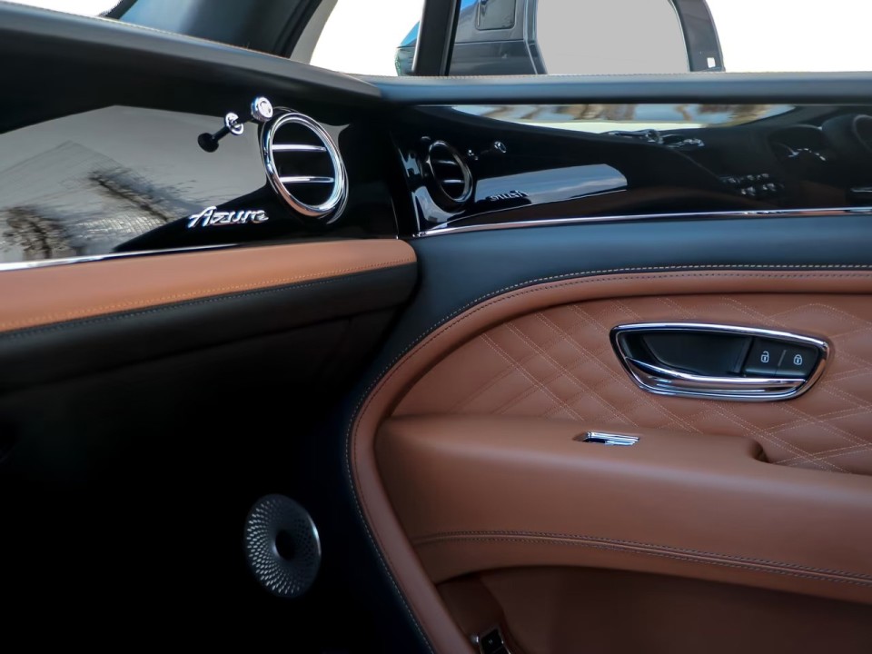 Bentley Bentayga - foto 36