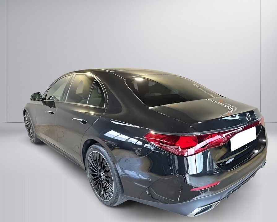 Mercedes-Benz E 200 AMG (2)