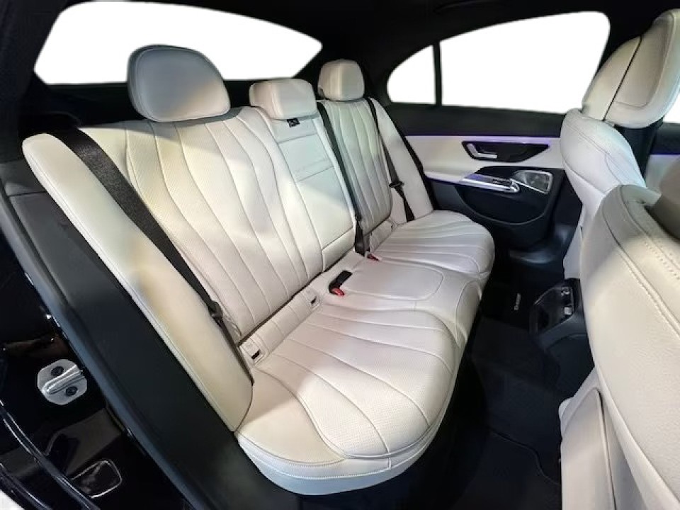 Mercedes-Benz E 200 AMG (5)