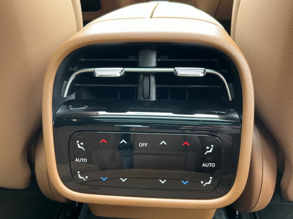 Mercedes-Benz E 200 AMG - foto 20