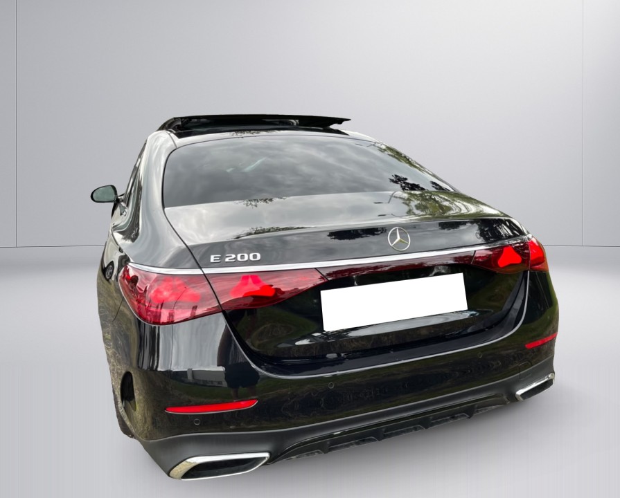 Mercedes-Benz E 200 AMG (3)